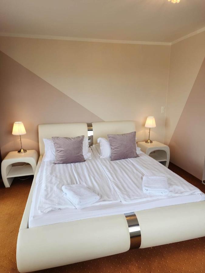 Kiljan Apartments & Rooms Blonduos Dış mekan fotoğraf